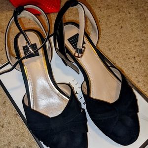 White House Black Market Suede heels size 6